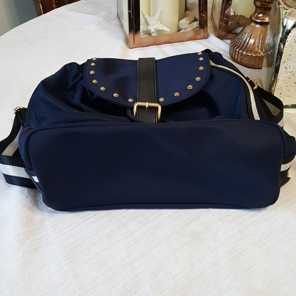 Juicy Couture Backyard main image 15